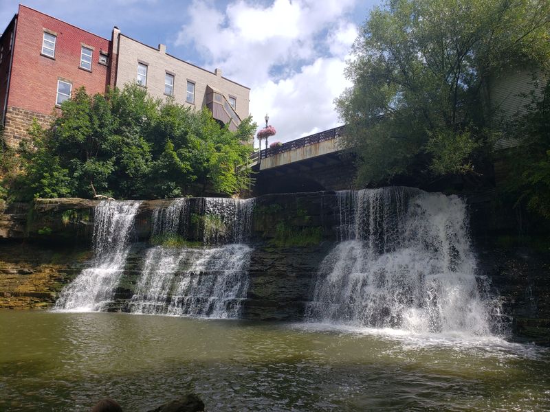 Chagrin Falls & Riverside Park – Chagrin Falls