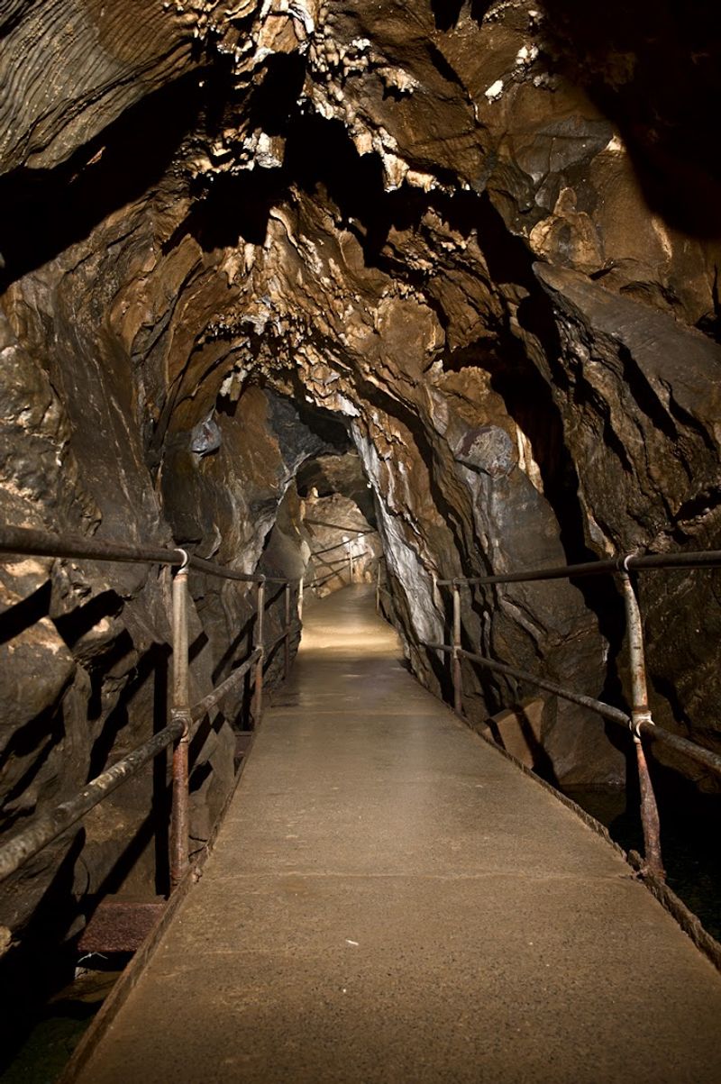 Lost River Caverns Gem Mill, Hellertown