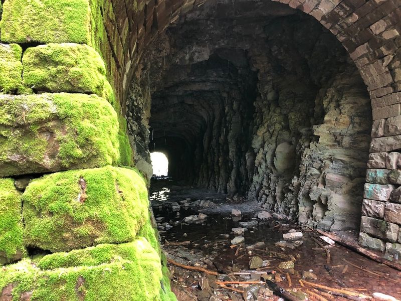 Proximity to Poe Valley and Poe Paddy State Parks