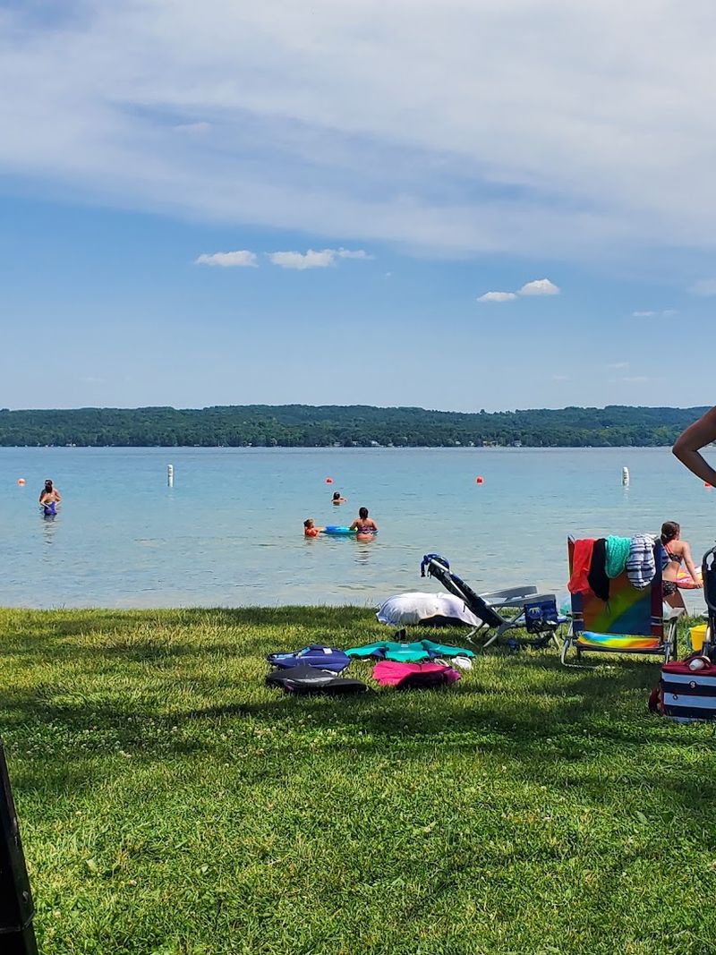 Swimming And Safety Cues