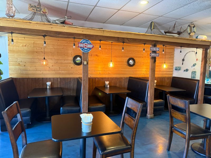 Decor, Ambiance, And Setting