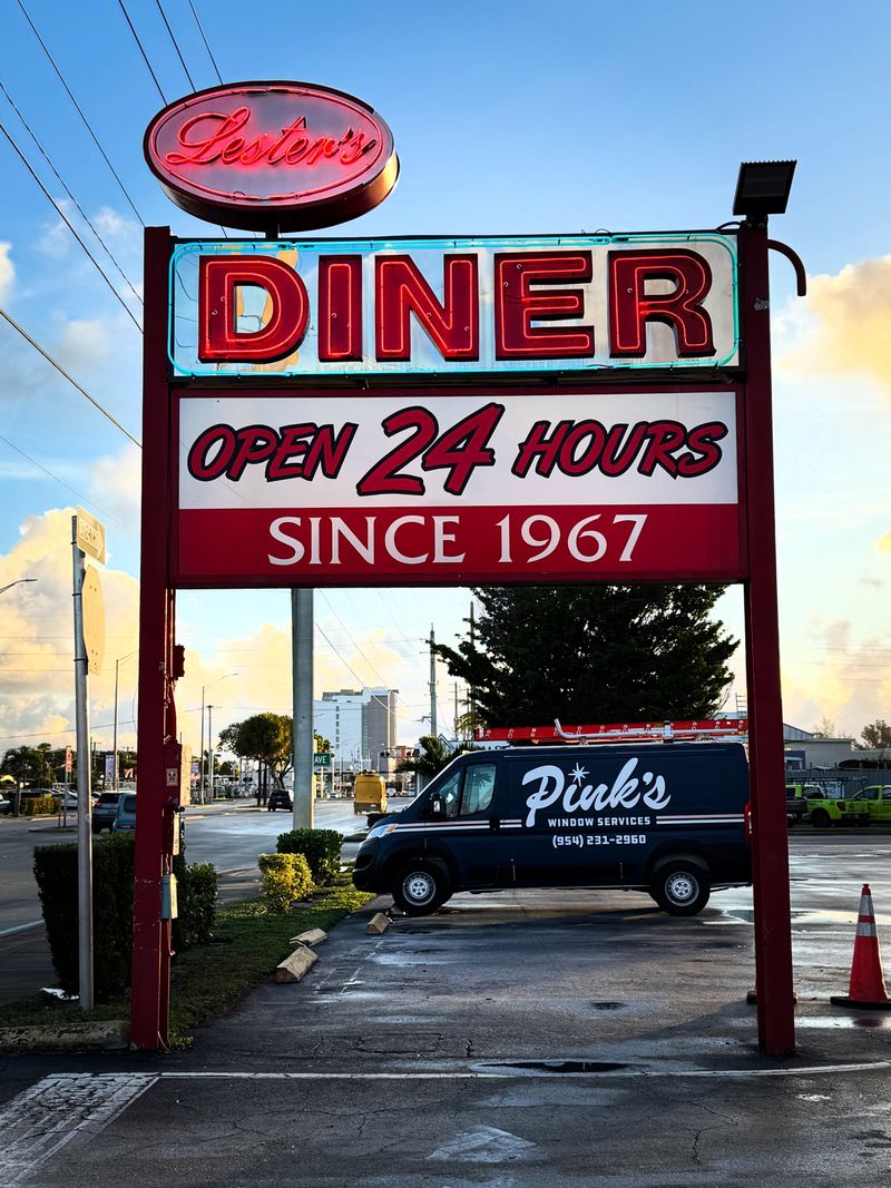 Decor, Ambiance, And The Retro Glow