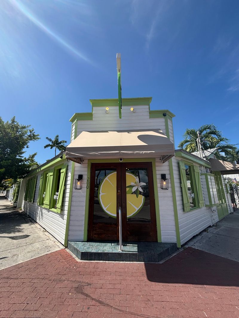 Decor, Ambiance, And The Courtyard Escape