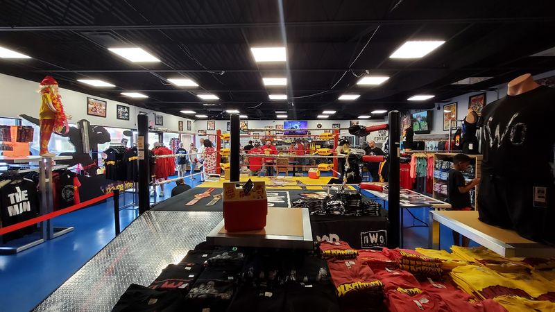 Decor, Ambiance, And The Iconic In-Store Ring