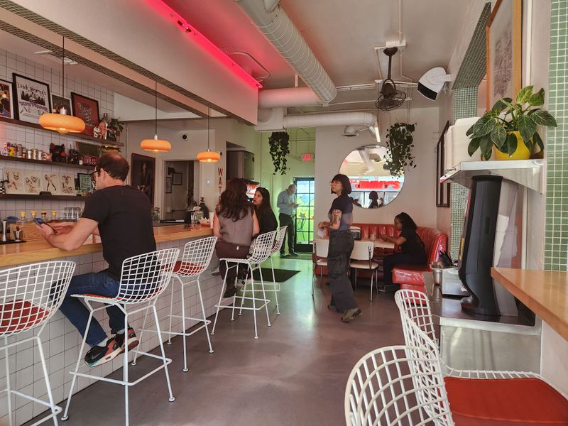 Decor, Ambiance, And Setting