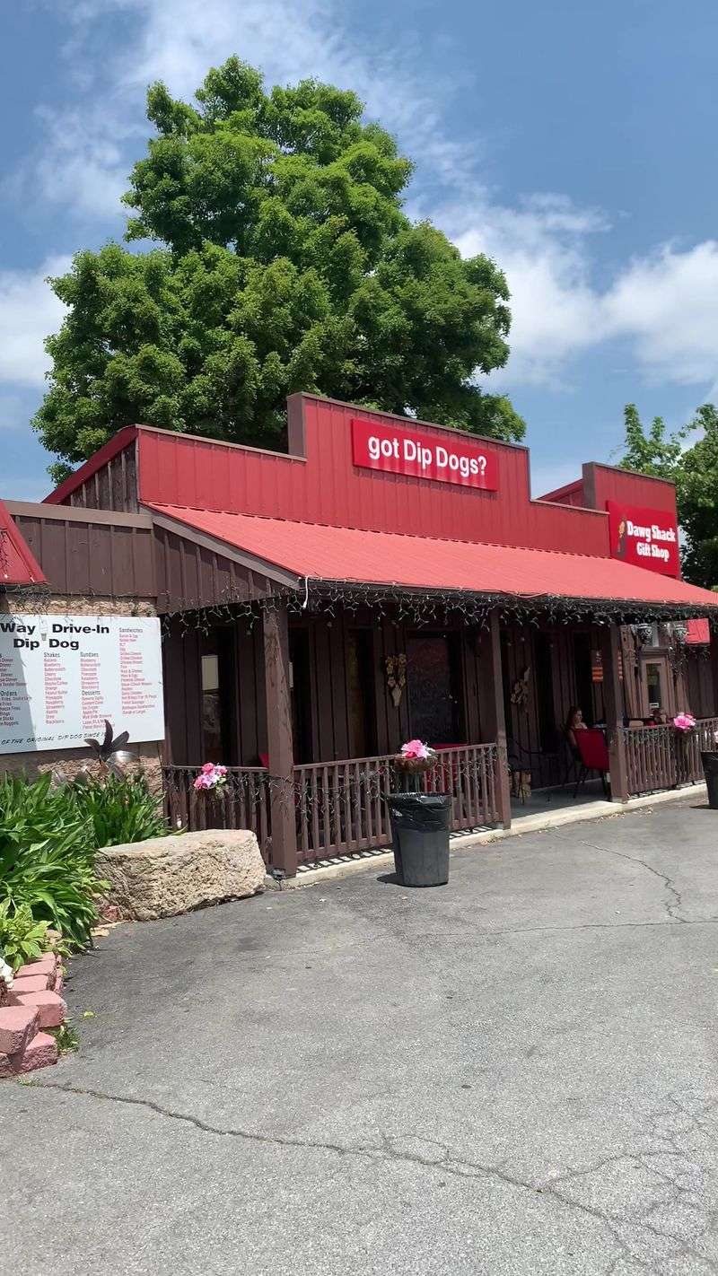 Dip Dog Stand, Marion, Virginia