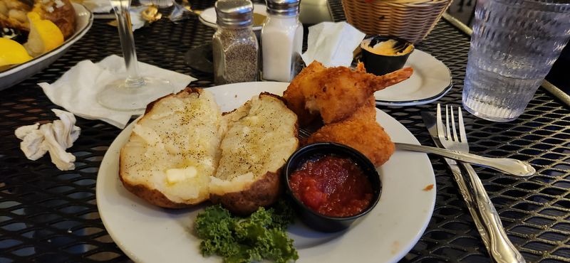 Buckhorn Supper Club – Milton