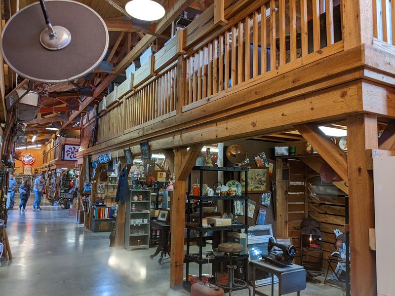 Hocking Hills Antique Mall, Rockbridge Hocking Hills Antique Mall, Rockbridge