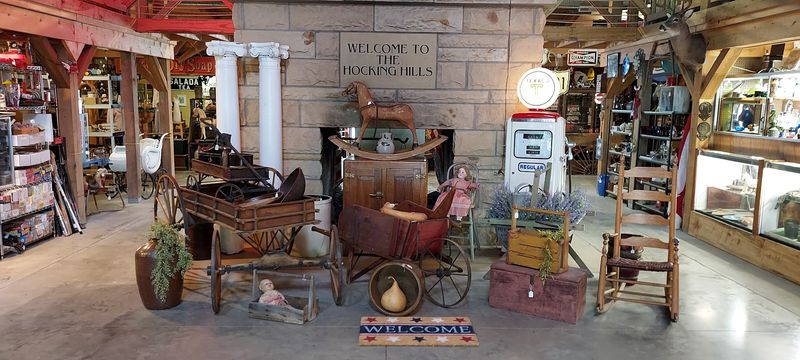 Hocking Hills Market, Rockbridge