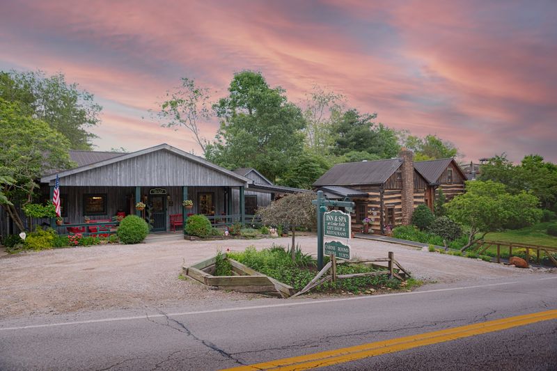Inn & Spa at Cedar Falls, Logan, Ohio