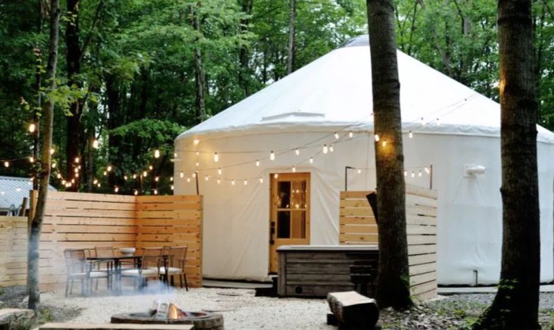 Hocking Hills Yurts & Cabins, Laurelville