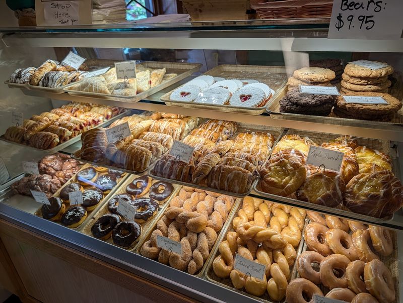 Hofer's Bakery And Cafe