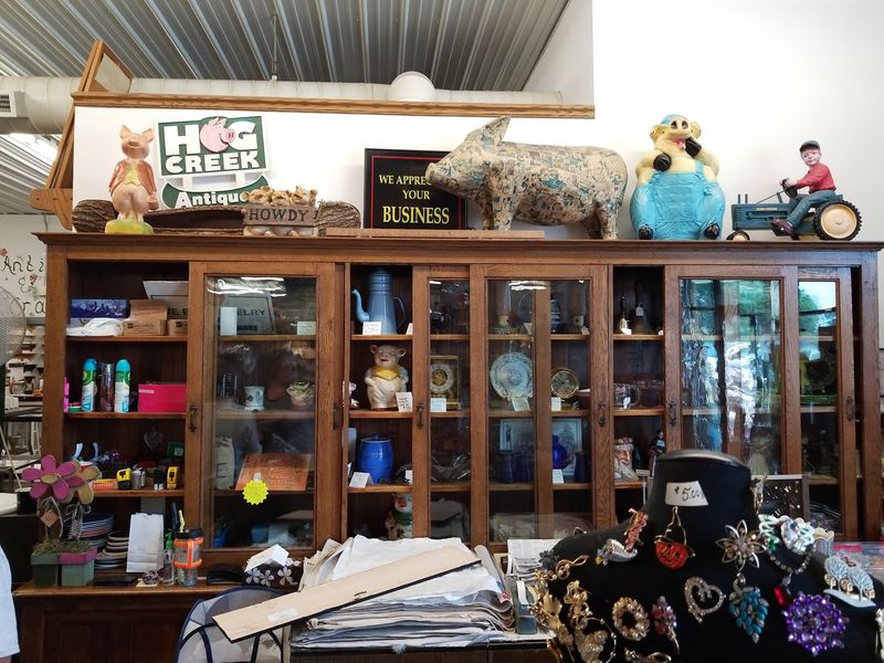Hog Creek Antique Mall