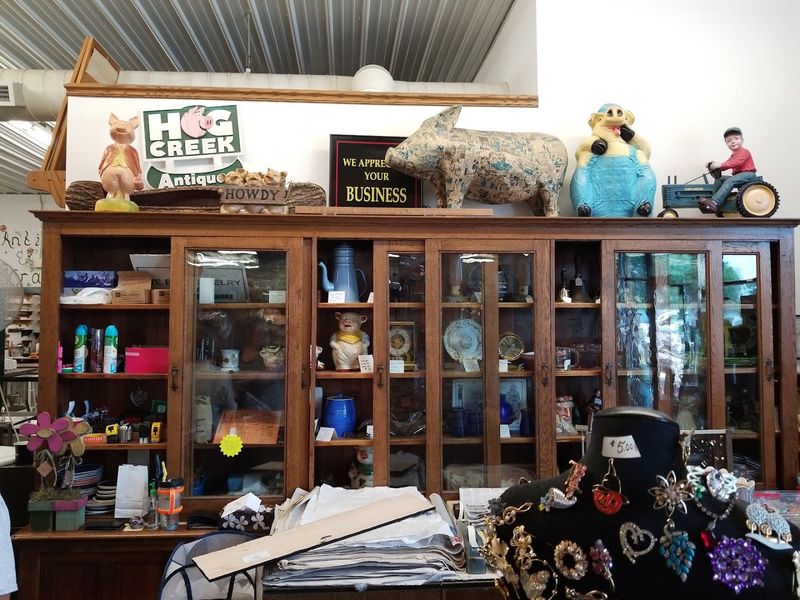 Hog Creek Craft & Antique Mall Hog Creek Craft & Antique Mall