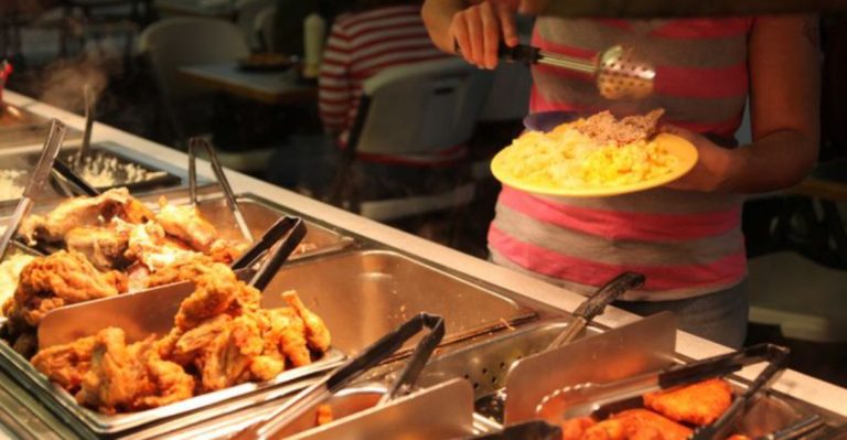 Hole-In-The-Wall Mississippi Café Still Serves Fried Chicken That Tastes Like Home