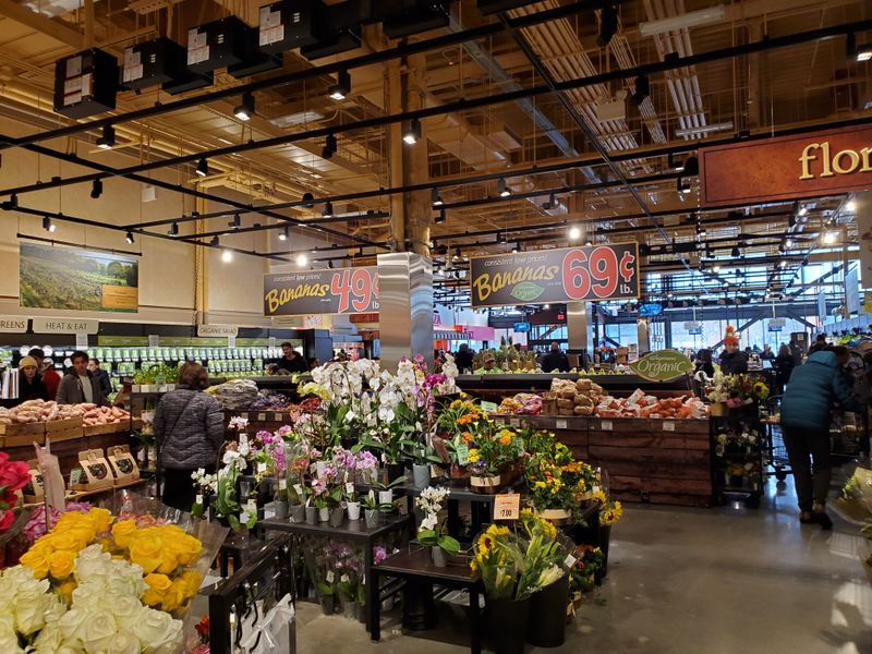 Wallabout Wonderland Holiday Market (Brooklyn Navy Yard) — Brooklyn Navy Yard, Building 77, 141 Flushing Ave, Brooklyn