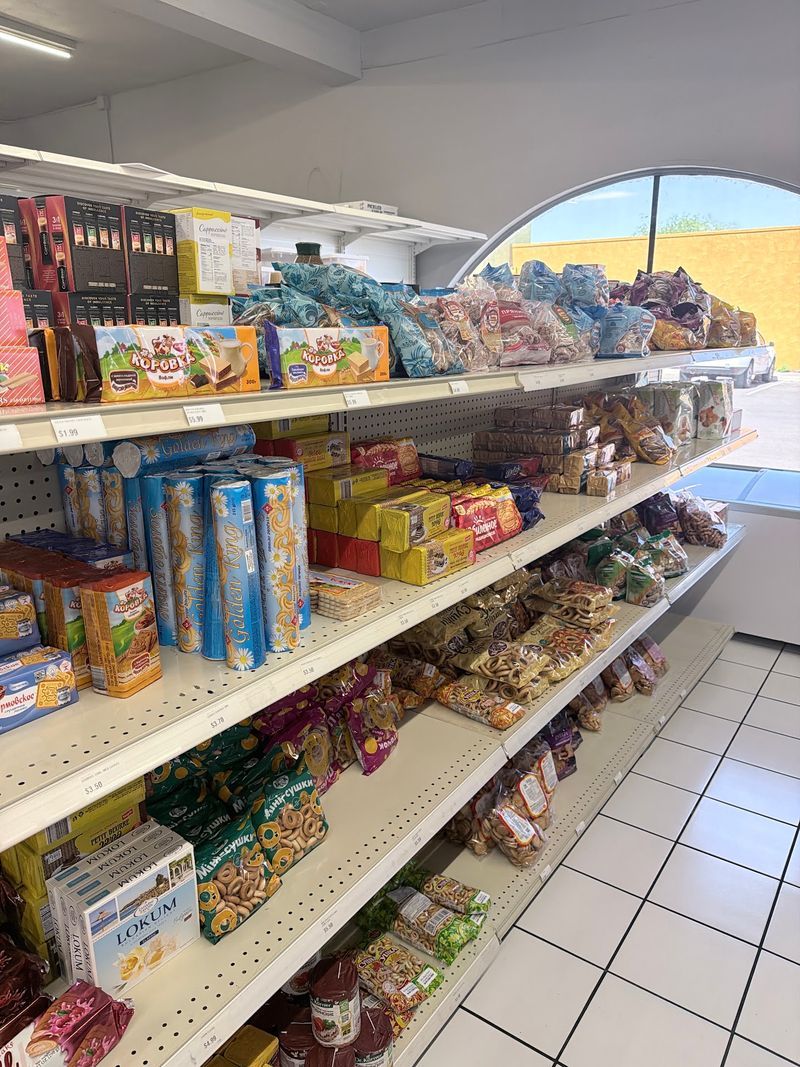 Holiday Tables Start On These Shelves Holiday Tables Start On These Shelves