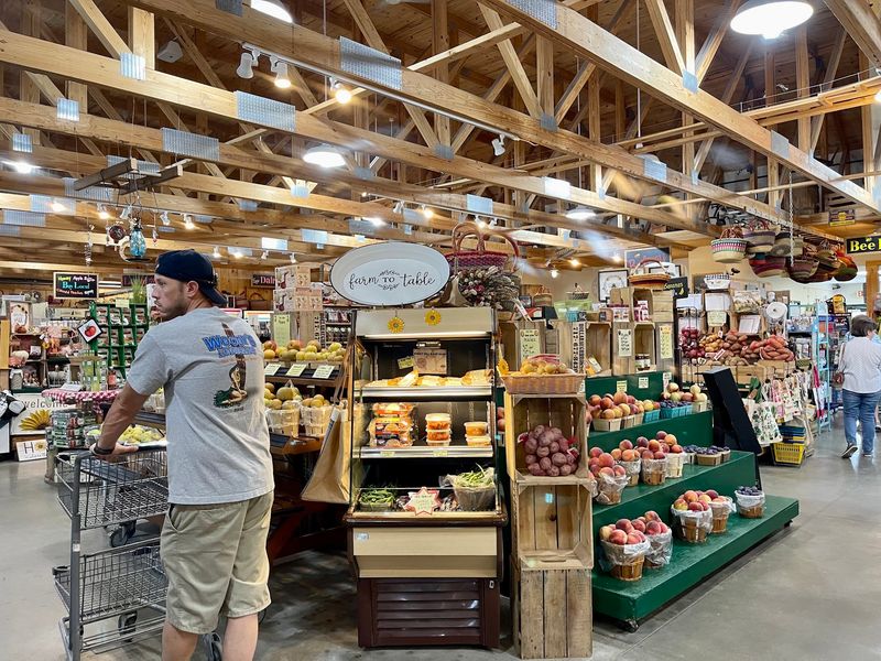 Hollabaugh Bros. Farm Market, Biglerville