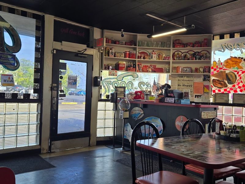 Johnny B's Grill, El Dorado