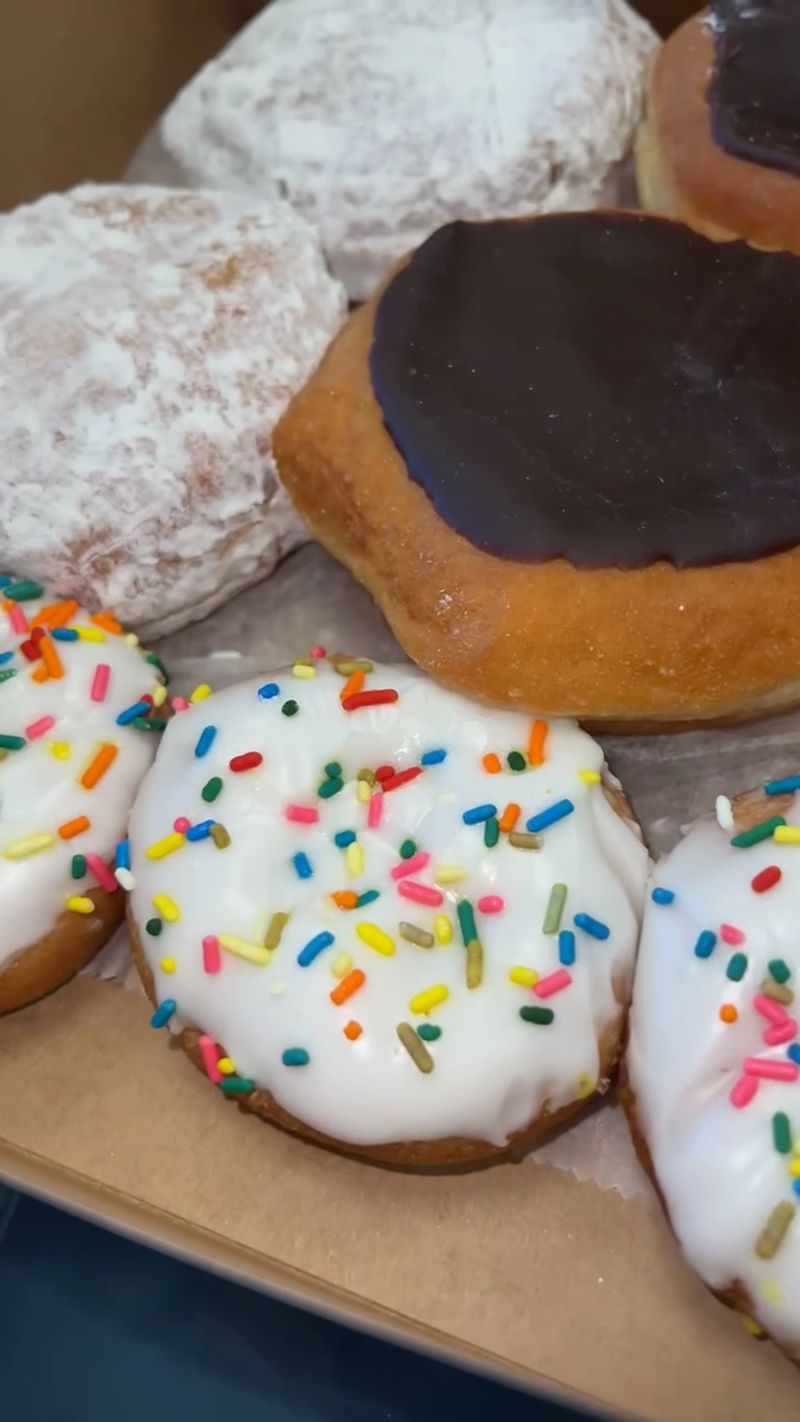 Donut Den – Joliet