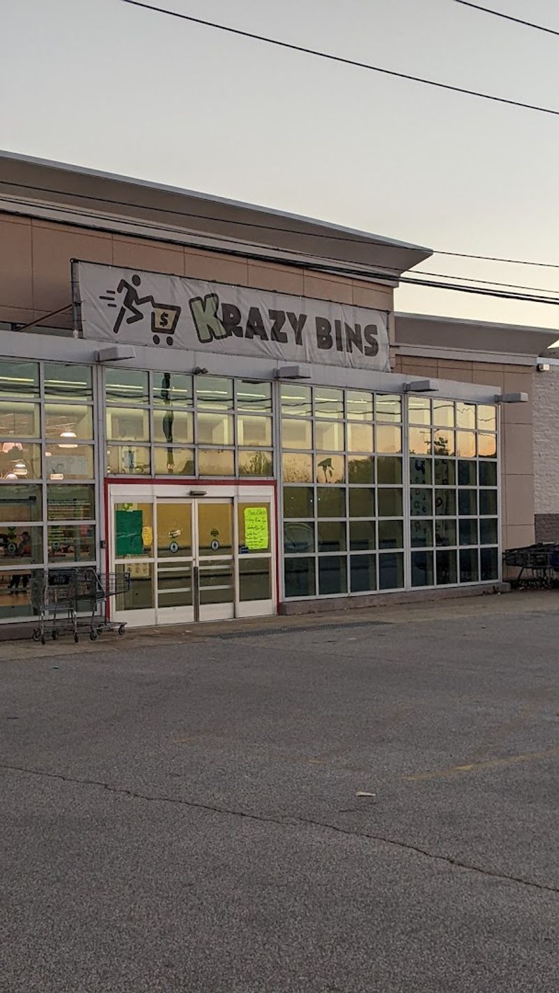 Store Hours and Practical Visit Info