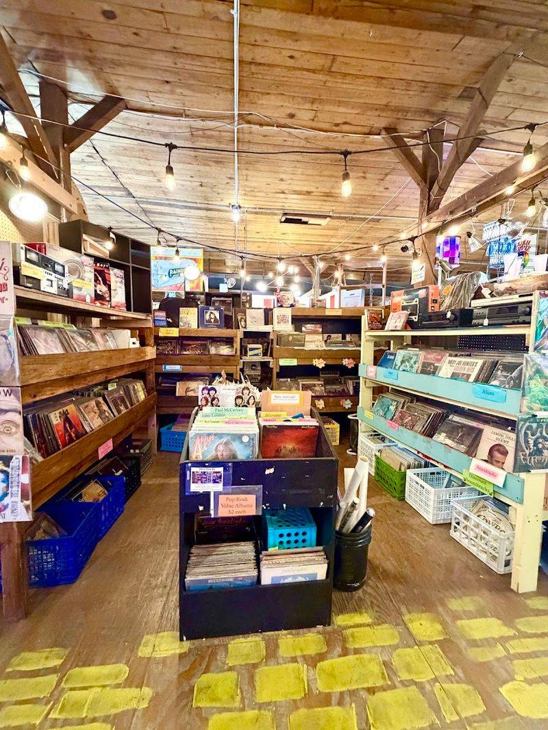 Fayetteville's Funky Flea Market, Fayetteville