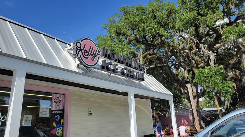 Located In A Charming Corner Of Orlando, Florida