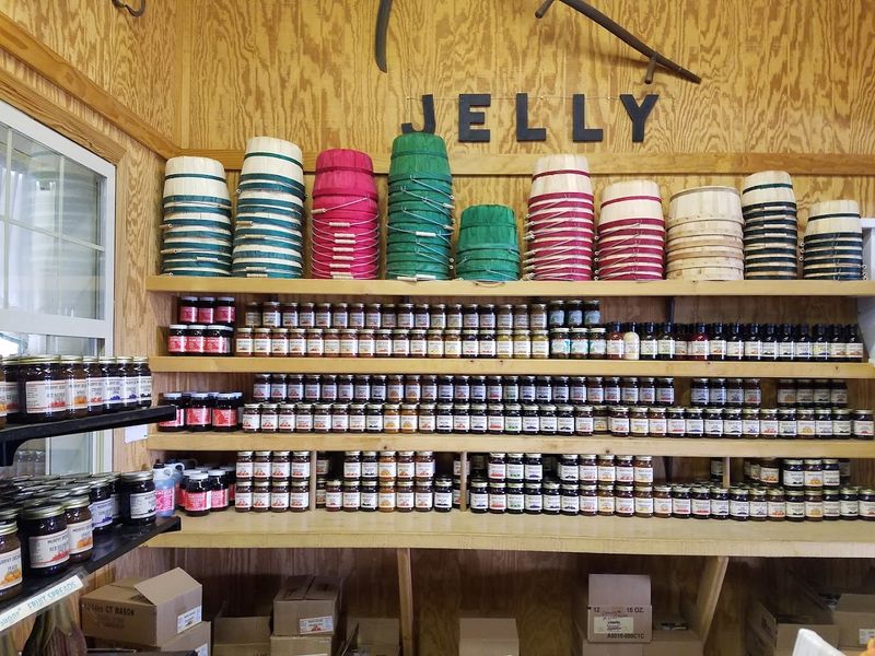 Homemade Jellies, Preserves, And Spreads Worth Stocking Up On