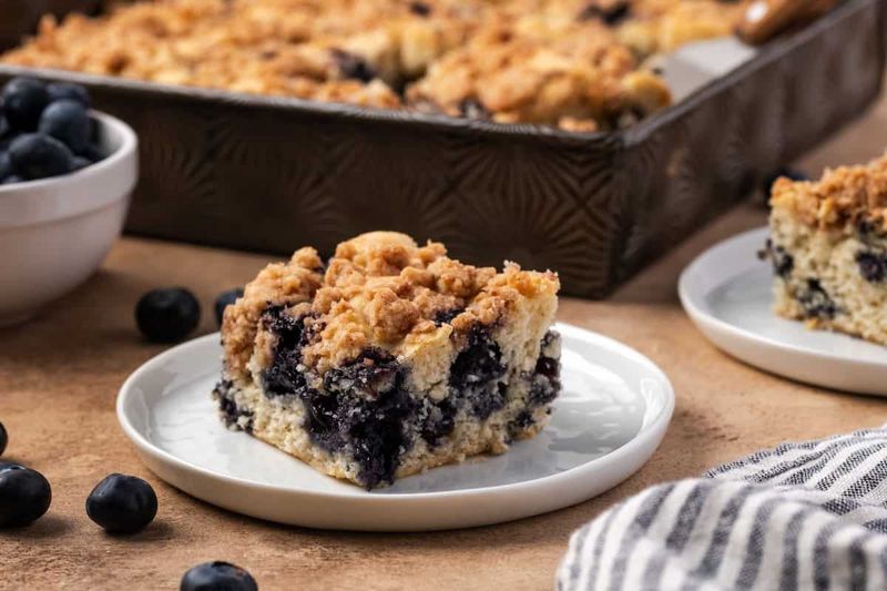Blueberry Buckle With Streusel Topping
