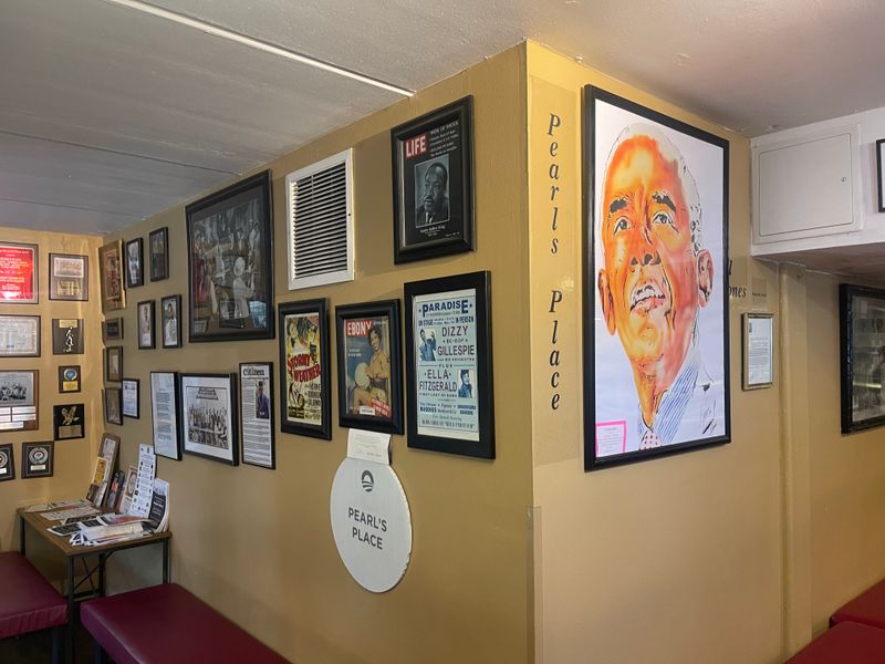 Pearl's Place – Chicago