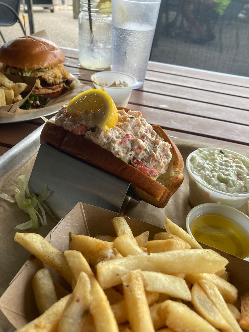 Clam Chowder That Comforts Without Heaviness