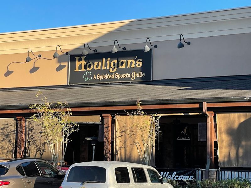 Honey Wings Have Earned A Loyal Following Across Volusia County