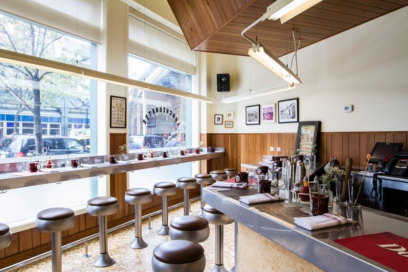 Dove's Luncheonette – Chicago, Illinois