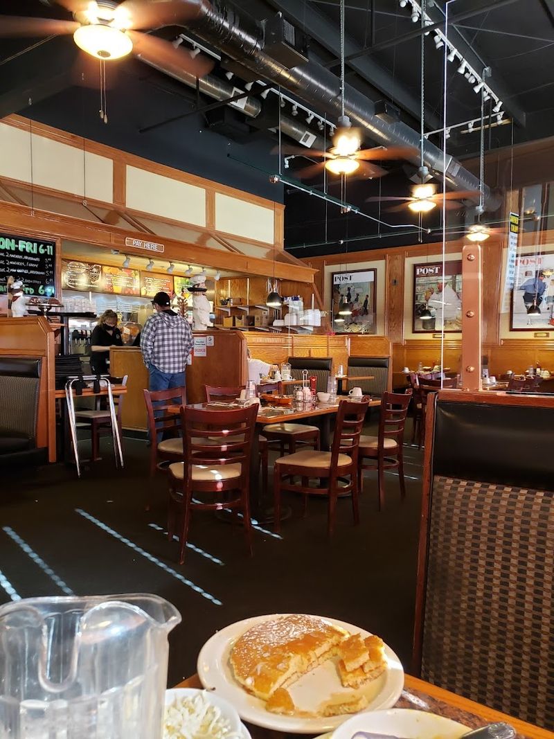 Honeyfield Pancake House & Restaurant, Lockport