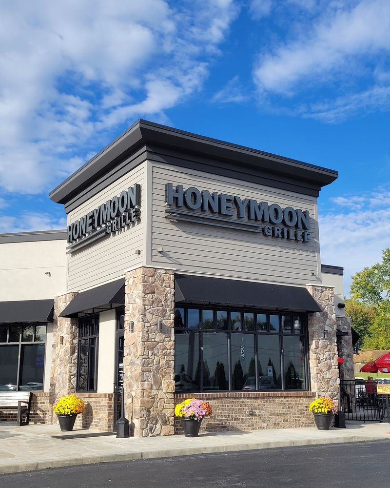 Honeymoon Grille, Akron