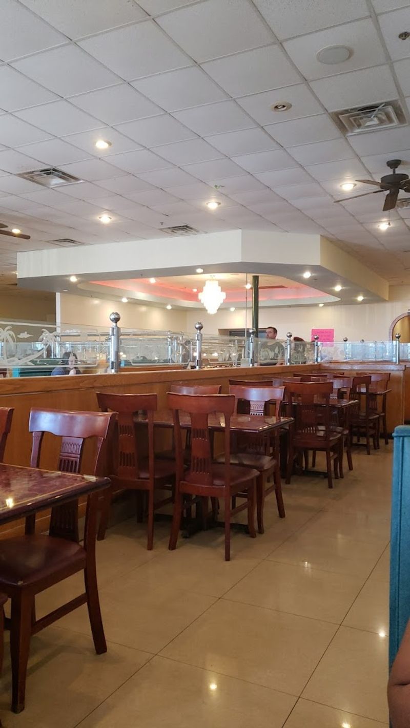 Golden Wok, Van Buren