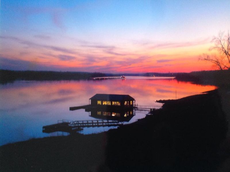 E'Town River Restaurant, Elizabethtown