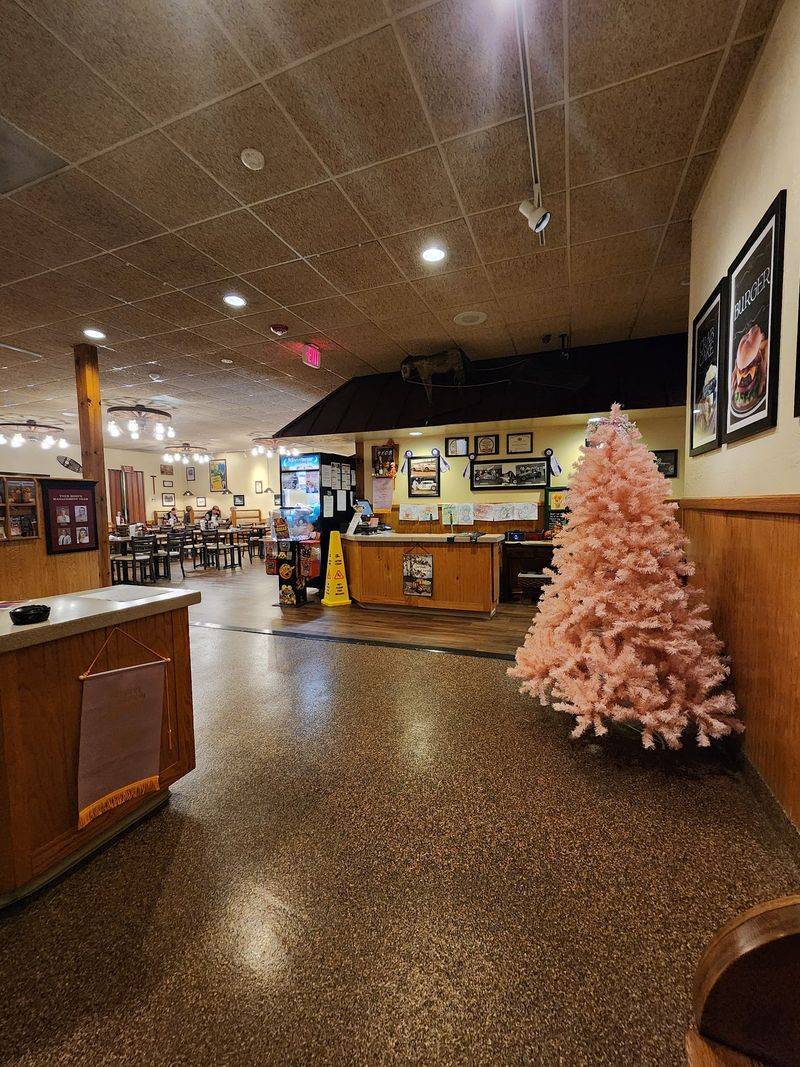 Hoss's Steak & Sea House, Bedford