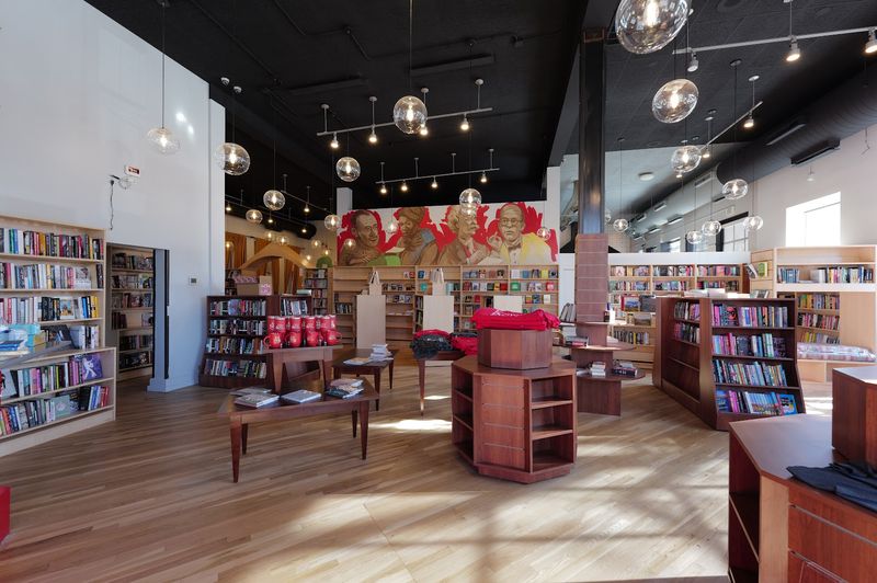 Hosting a Book Club Here Is Easier Than Organizing One at Home