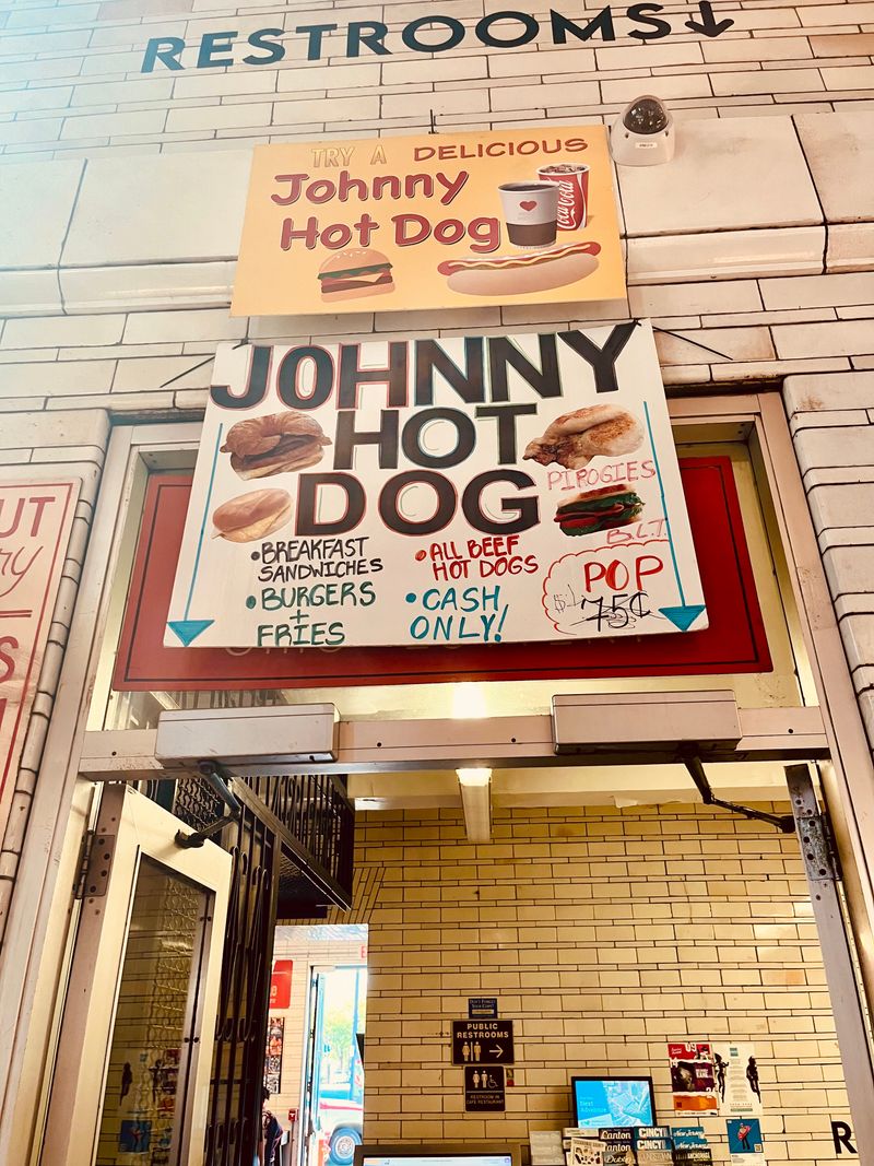 Johnny Hot Dog, Cleveland (West Side Market)