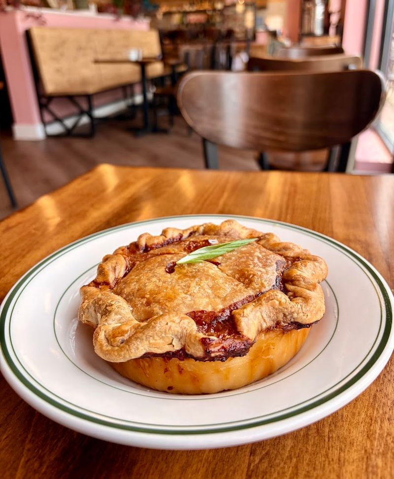 Hot Hands Pie & Biscuit