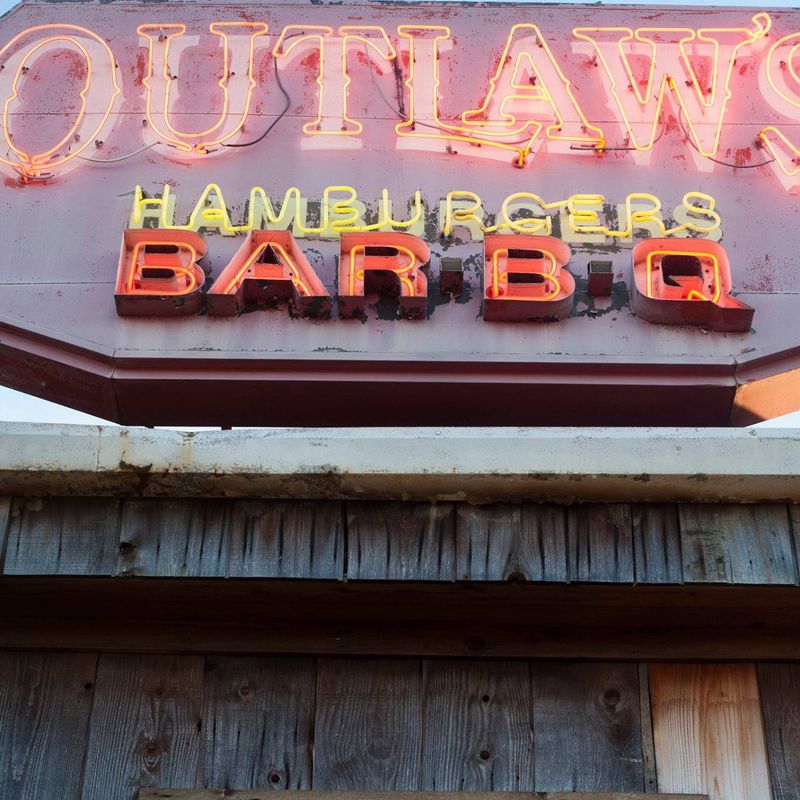 Outlaw's BBQ — Alexandria/Pineville Area