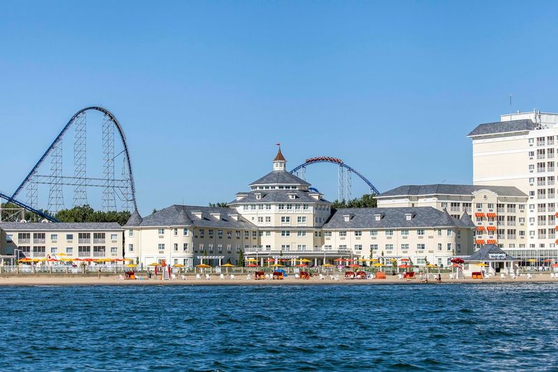 Hotel Breakers, Sandusky Hotel Breakers, Sandusky