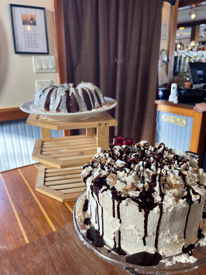Hours, Desserts, And Smart Tips Before You Go