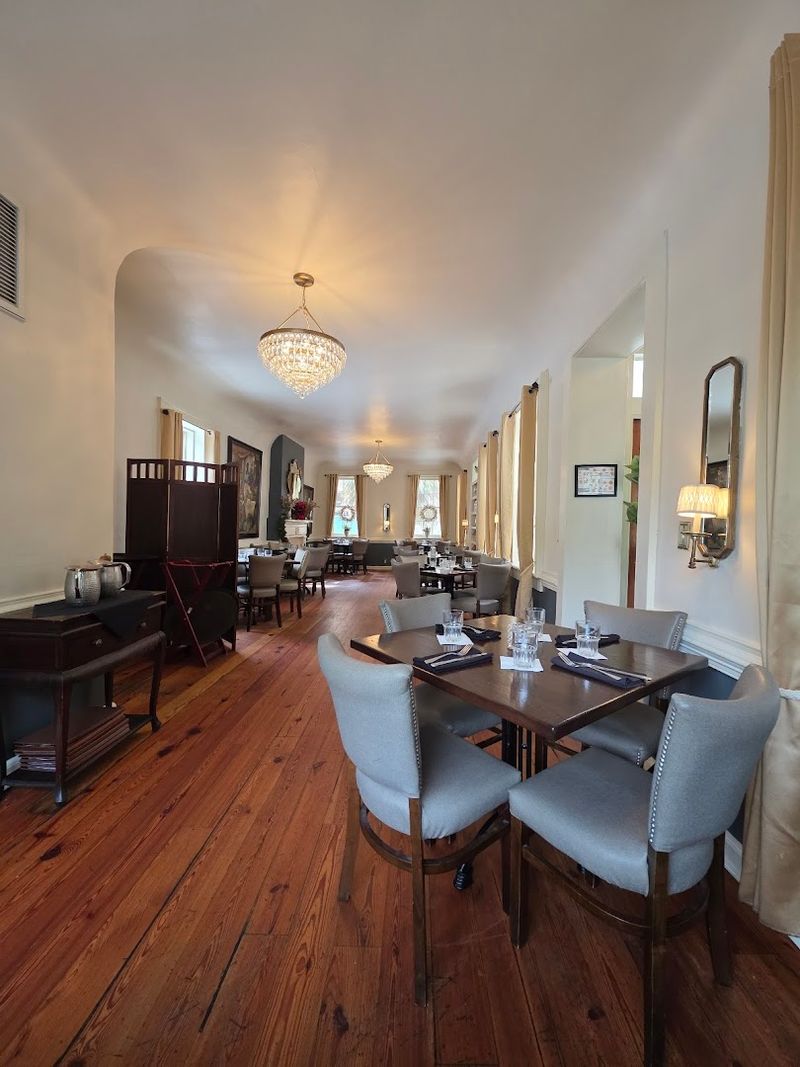 Unique Features That Make 82 Queen Stand Out