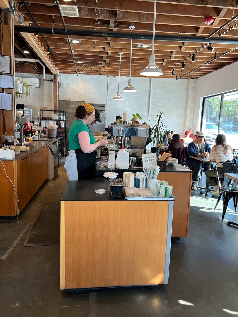 Hours, Parking, And A No-Tip Counter