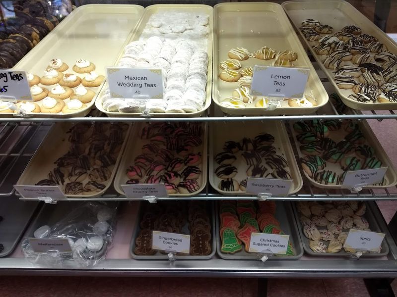 Why This Ohio Bakery Keeps Earning Its Loyal Crowd