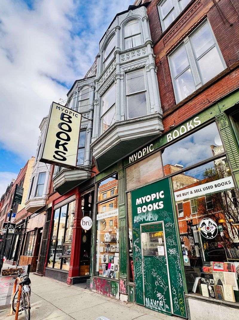 Finding The Place: Wicker Park Vibes And Transit Wins