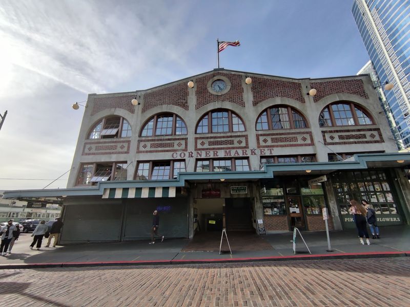How Angry Shoppers Sparked A Market In 1907