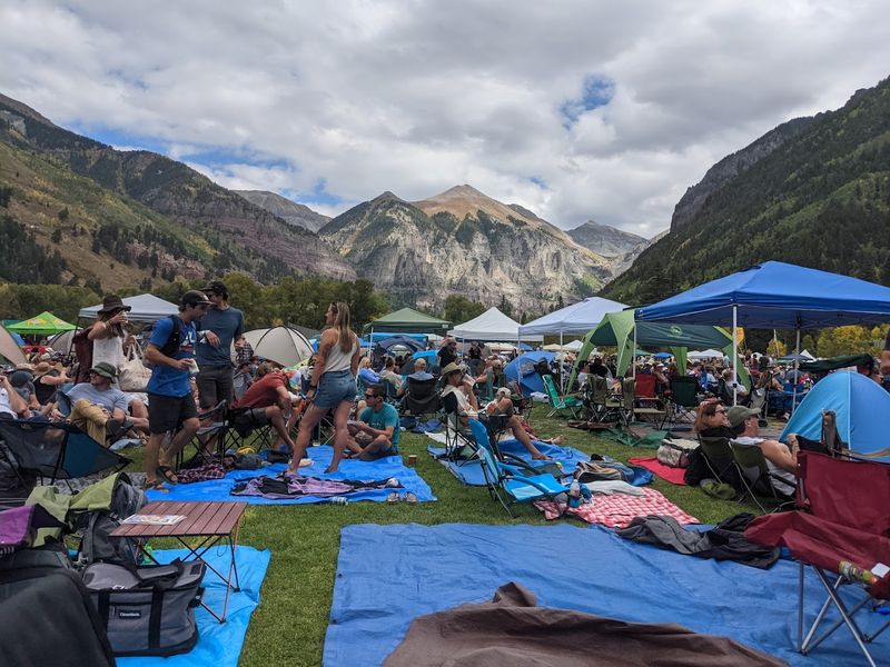 How Families, Couples, And Solo Visitors All Win Here